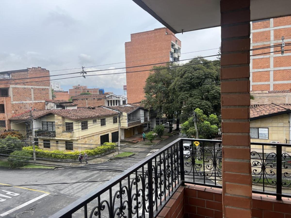 Casahotel De Lujo Colores - Estadio Medellín Dış mekan fotoğraf